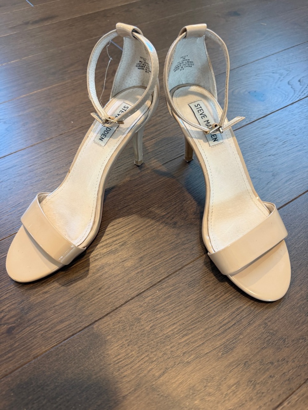 Steve Madden Silly Ankle Strap Nude Beige Patent Leather Heeled Size 7 - C37-080